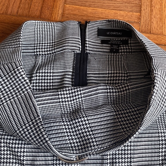 Le Château Houndstooth mini skirt - Picture 2 of 4